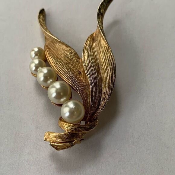 Vintage Faux Pearl Corn Brooch - Picture 7 of 11